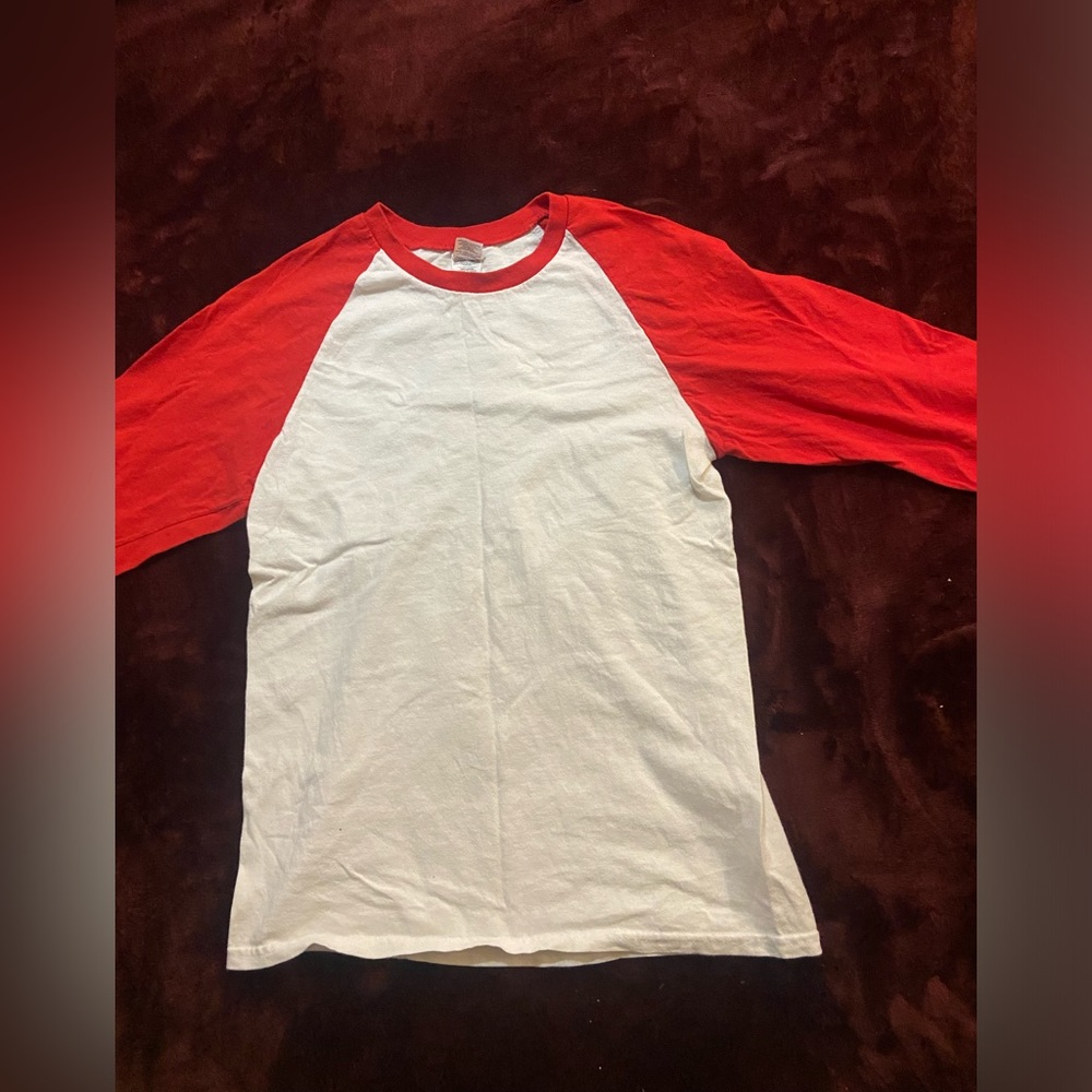 Plain red and white tee